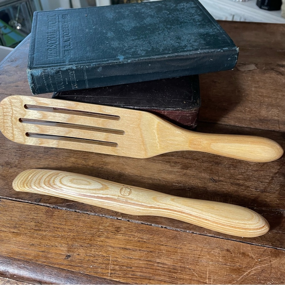 Set of 2 Acacia wood spurtles